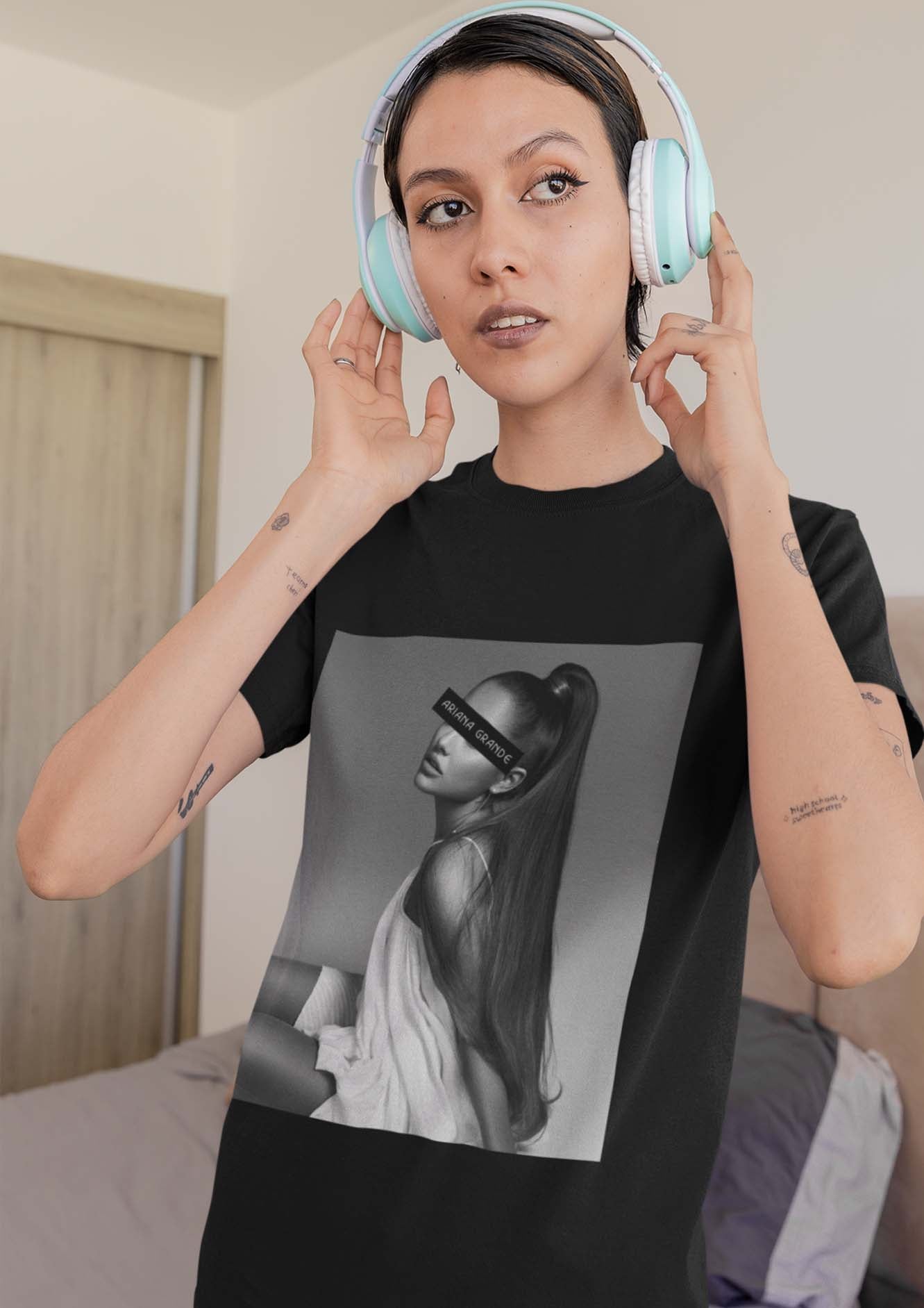 Ariana Grande Unisex Tshirt